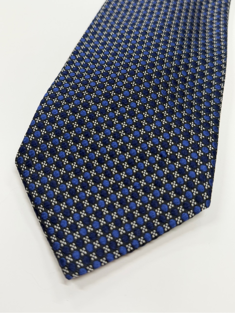 Ermenegildo Zegna Woven Geometric Dot Extra Long (XL) Silk Tie